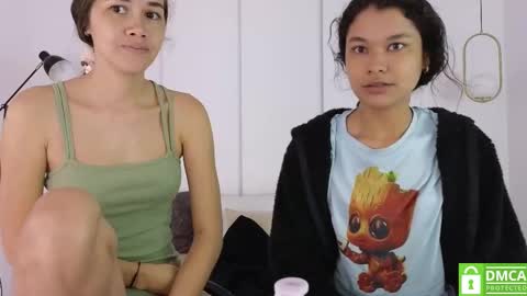 Snapshot of sexychanell_18 chatting on October 9, 1:16 pm chanell and yina online show from October 9, 1:16 pm