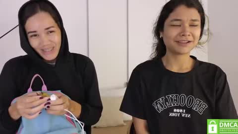 Snapshot of sexychanell_18 chatting on September 22, 12:53 pm chanell and yina online show from September 22, 12:53 pm
