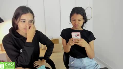 Snapshot of sexychanell_18 chatting on February 18, 12:49 pm chanell and yina online show from February 18, 12:49 pm