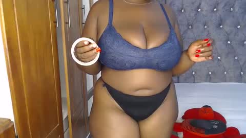 Snapshot of sexychocco_ chatting on February 26, 9:09 pm sexychocco online show from February 26, 9:09 pm