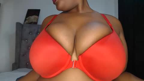 Snapshot of sexychocco_ chatting on September 14, 9:00 am sexychocco online show from September 14, 9:00 am