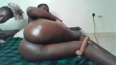 sexychoco2 online show from June 24, 3:35 am