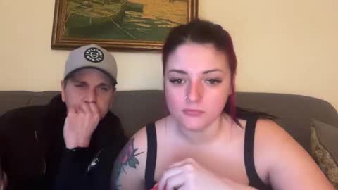 sexycouple41110 online show from March 18, 3:01 am