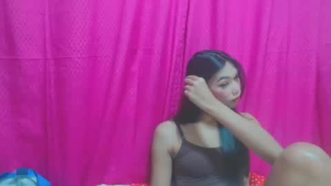 sexyhornyts4u online show from April 19, 12:28 pm