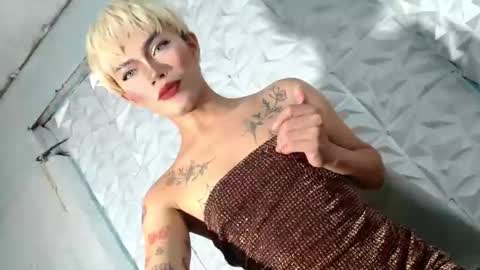 sexyhotbabe18 online show from February 1, 11:57 pm