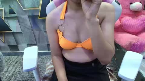 Snapshot of sexyislive chatting on October 6, 12:34 pm sexyislive online show from October 6, 12:34 pm