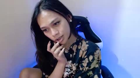 Snapshot of sexykarina_ chatting on October 1, 4:39 pm Karina3 online show from October 1, 4:39 pm