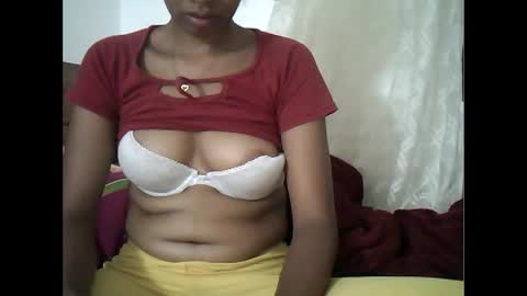 sexylarra12 online show from January 31, 6:46 am