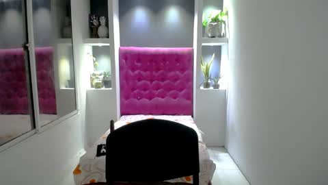 Snapshot of sexylatin1x chatting on March 12, 6:53 pm SEXYLATIN1X online show from March 12, 6:53 pm