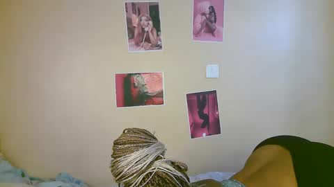 sexylucy33 online show from March 9, 10:53 am