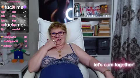 Snapshot of sexylynette4u chatting on January 12, 2:09 pm sexylynette4u online show from January 12, 2:09 pm