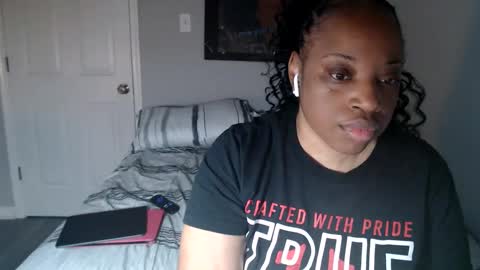 Snapshot of sexymona1218 chatting on March 1, 5:09 am SexyMona online show from March 1, 5:09 am