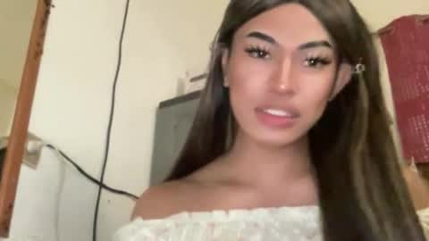 LIEZEL online show from May 22, 3:41 pm