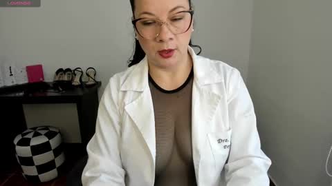 Snapshot of sexypsychologist chatting on September 30, 9:14 pm Sexy Psychologist online show from September 30, 9:14 pm