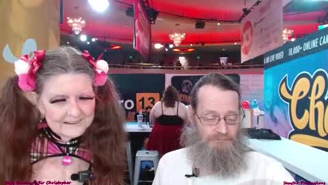 Snapshot of sexysandra_n_sirchristopher chatting on January 17, 11:07 pm Sexy Sandra and Sir Christopher online show from January 17, 11:07 pm