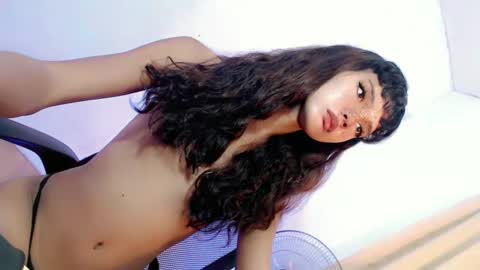 Snapshot of sexytight_tanya chatting on March 10, 7:33 am sexytight_tanya online show from March 10, 7:33 am