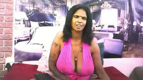 sexyva4u2luv online show from November 16, 6:21 pm