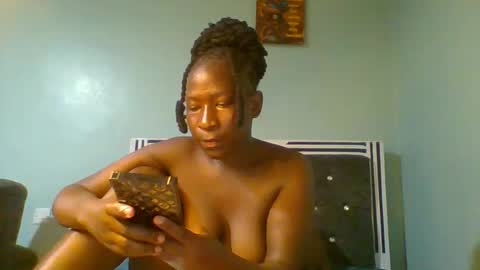 Snapshot of sexyvivy chatting on March 6, 6:52 am VIVIAN online show from March 6, 6:52 am