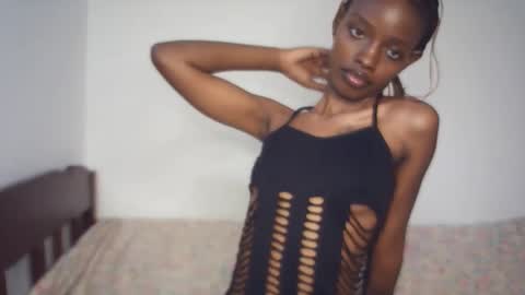 sexyzuriel online show from February 11, 5:00 am