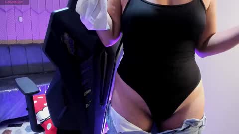 Liz online show from February 4, 9:08 pm