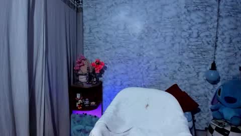 Snapshot of shaden_1 chatting on October 8, 1:35 am Liz online show from October 8, 1:35 am