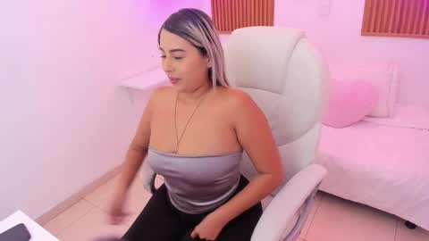 Shadixa Luxx  online show from March 29, 4:03 am