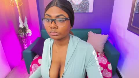 shalom_brown online show from May 12, 7:34 pm