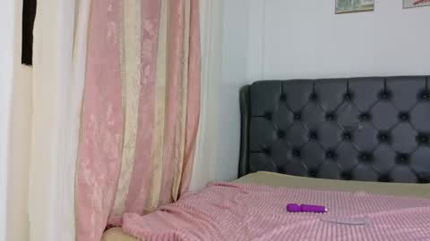 Shamelle online show from November 10, 3:37 pm