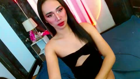 Snapshot of shane_hugexx chatting on February 8, 4:47 pm MISS SHANE online show from February 8, 4:47 pm