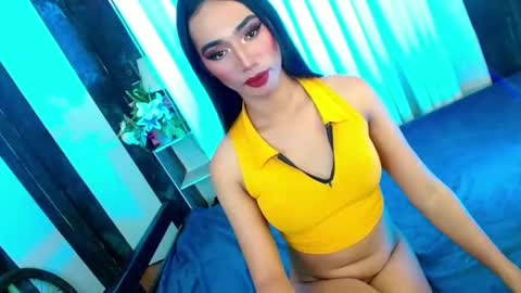 Snapshot of shane_hugexx chatting on February 17, 8:38 pm MISS SHANE online show from February 17, 8:38 pm