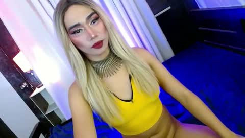 Snapshot of shane_hugexx chatting on February 25, 9:26 pm MISS SHANE online show from February 25, 9:26 pm