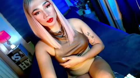 Snapshot of shane_hugexx chatting on October 3, 7:22 pm MISS SHANE online show from October 3, 7:22 pm