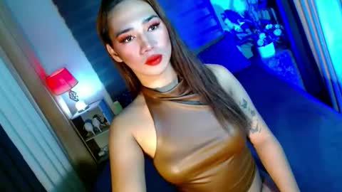 Snapshot of shane_hugexx chatting on September 21, 8:02 pm MISS SHANE online show from September 21, 8:02 pm