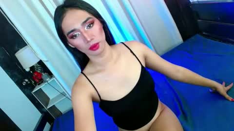 Snapshot of shane_hugexx chatting on March 3, 8:00 pm MISS SHANE online show from March 3, 8:00 pm