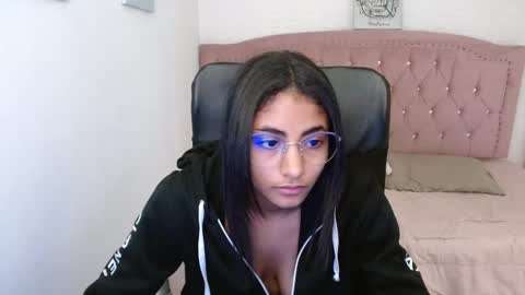 Snapshot of shaneelle chatting on February 28, 9:47 am shanelle online show from February 28, 9:47 am