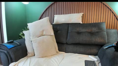 shannel__queen online show from May 22, 8:48 pm
