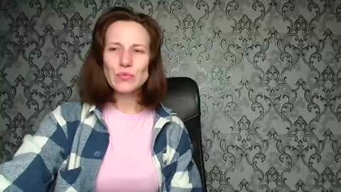 Shannen online show from December 20, 6:37 pm