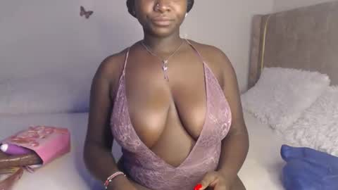 shannky  online show from February 16, 2:10 am