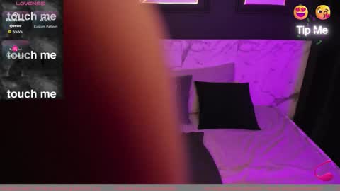 Shannon online show from October 31, 1:22 pm