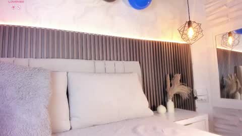 SHANON online show from November 8, 7:39 pm