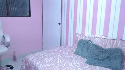 Snapshot of shantal_luw chatting on March 8, 8:14 pm shantal online show from March 8, 8:14 pm
