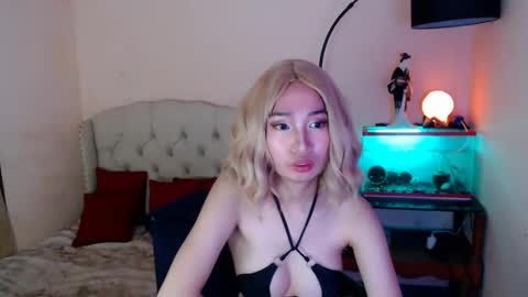 SHANTA FOX  s online show from February 26, 3:14 am