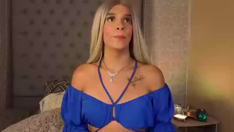 Shantal Jones online show from September 18, 10:25 pm