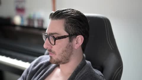 frenchy boy online show from December 23, 9:59 am