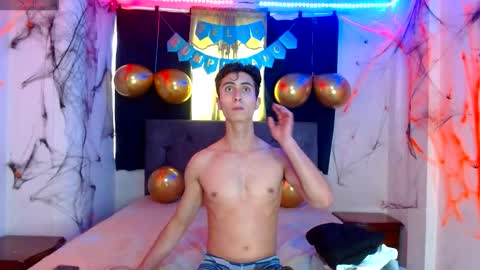 Snapshot of shaquiel_castoro chatting on October 10, 12:55 pm shaquiel online show from October 10, 12:55 pm