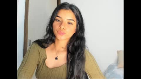 Snapshot of shara_jones chatting on February 17, 5:14 am Sara online show from February 17, 5:14 am