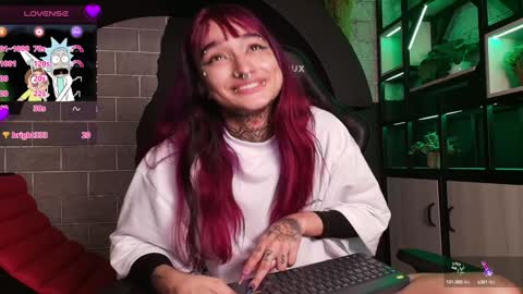 SharaRoss online show from December 31, 9:17 pm