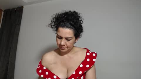 sharickleon11 online show from October 4, 2:20 am