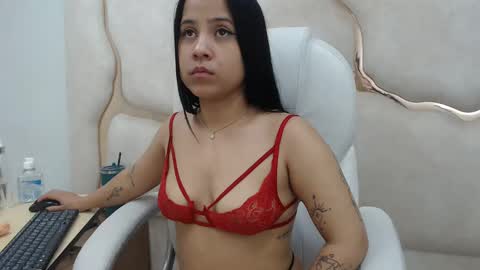 Snapshot of shariff_ chatting on February 26, 6:37 pm shariff_ online show from February 26, 6:37 pm