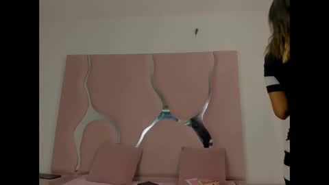 Sharith online show from March 22, 9:19 pm